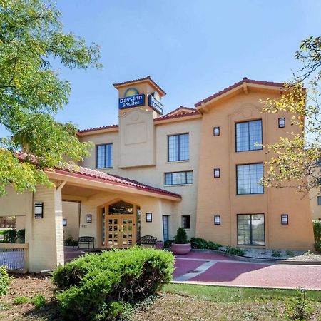 Days Inn & Suites By Wyndham Arlington Heights Luaran gambar
