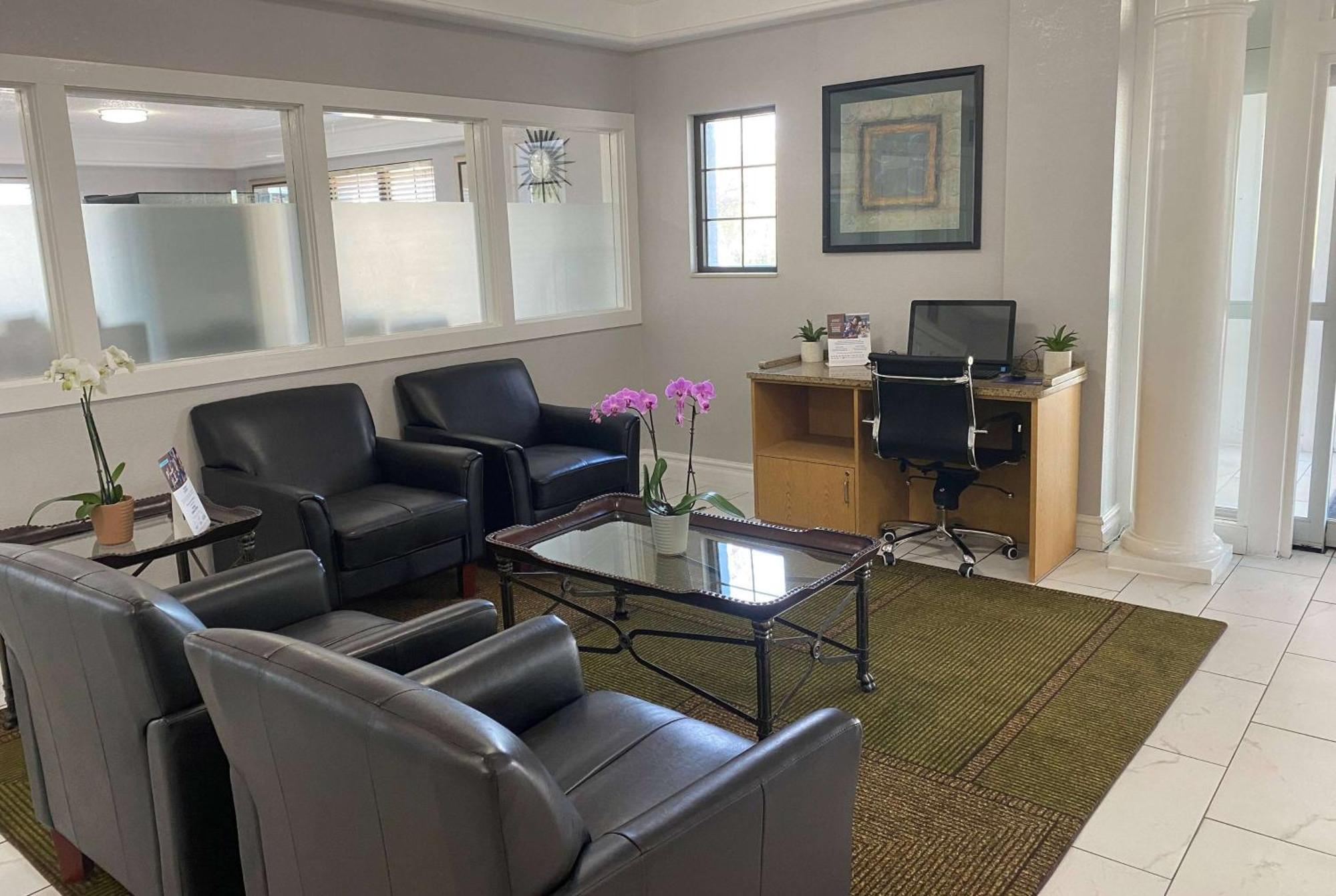 Days Inn & Suites By Wyndham Arlington Heights Luaran gambar