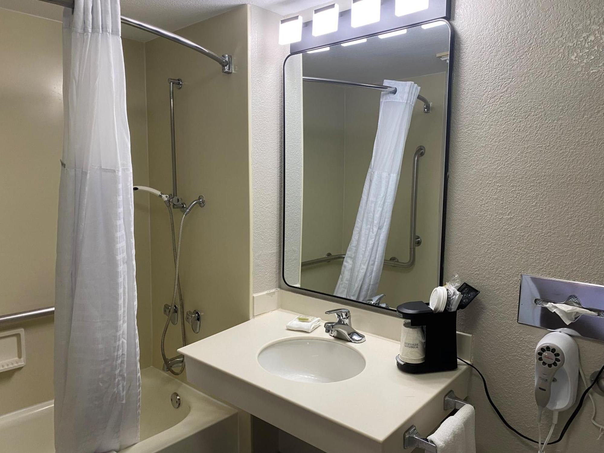 Days Inn & Suites By Wyndham Arlington Heights Luaran gambar