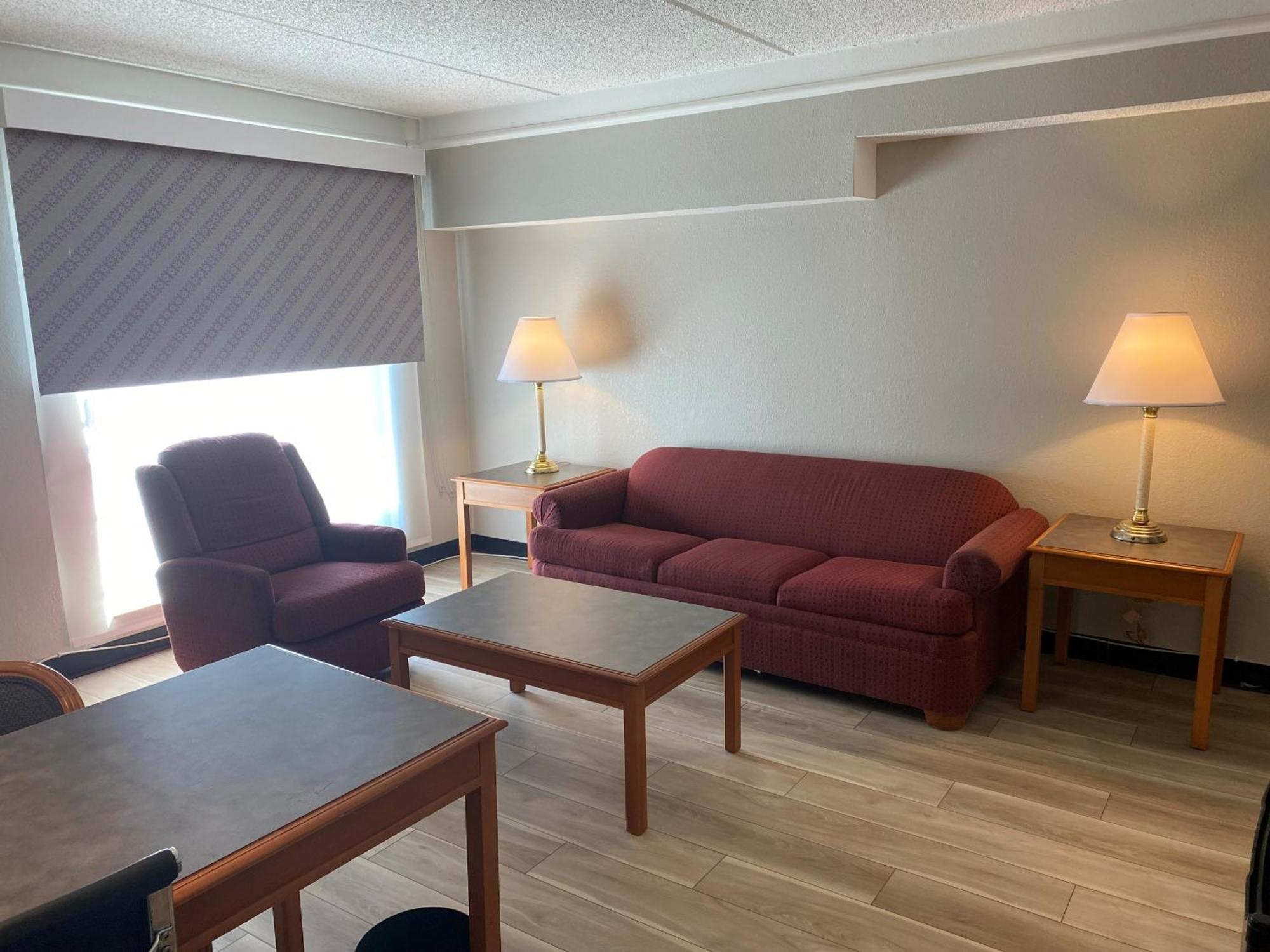 Days Inn & Suites By Wyndham Arlington Heights Luaran gambar