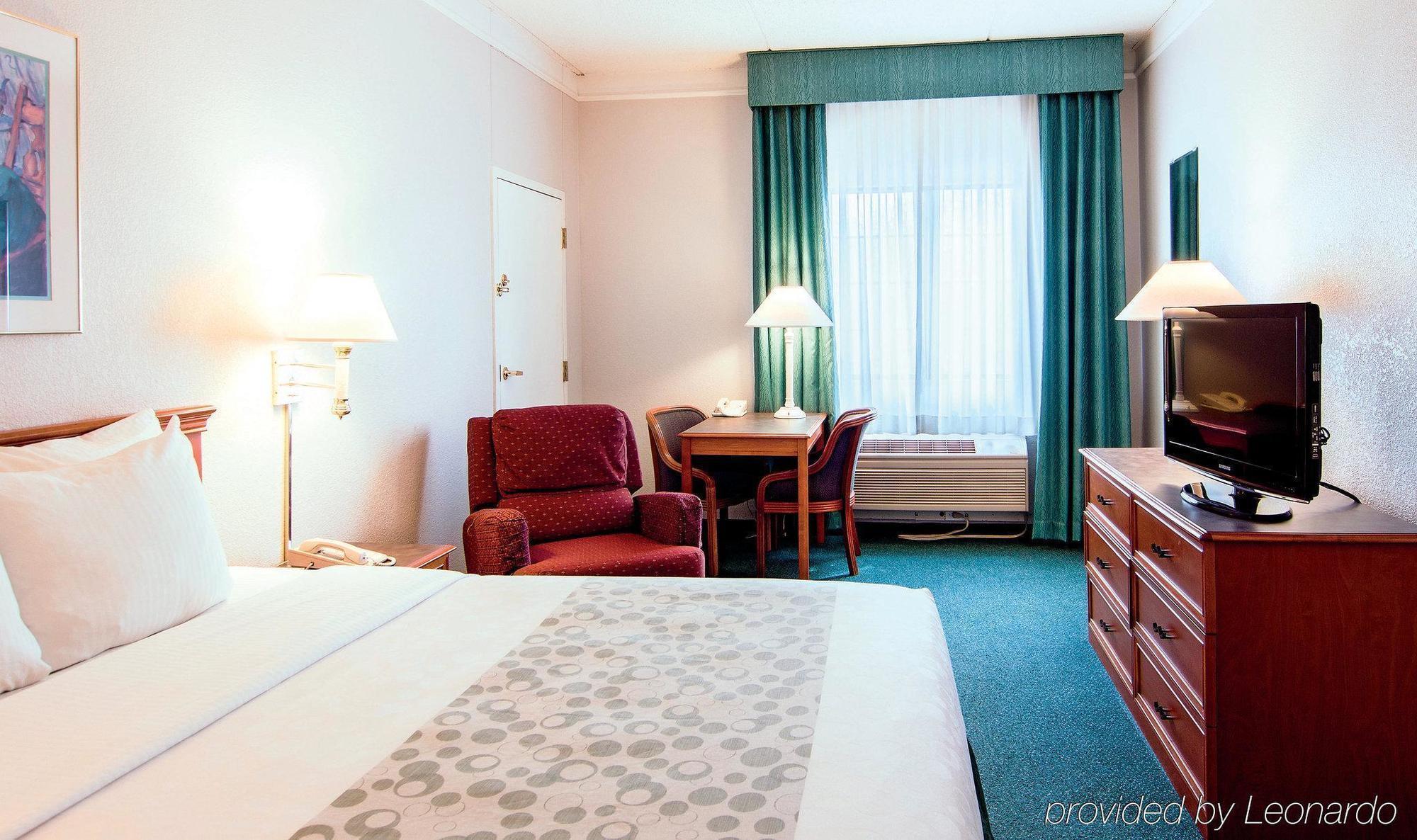 Days Inn & Suites By Wyndham Arlington Heights Luaran gambar