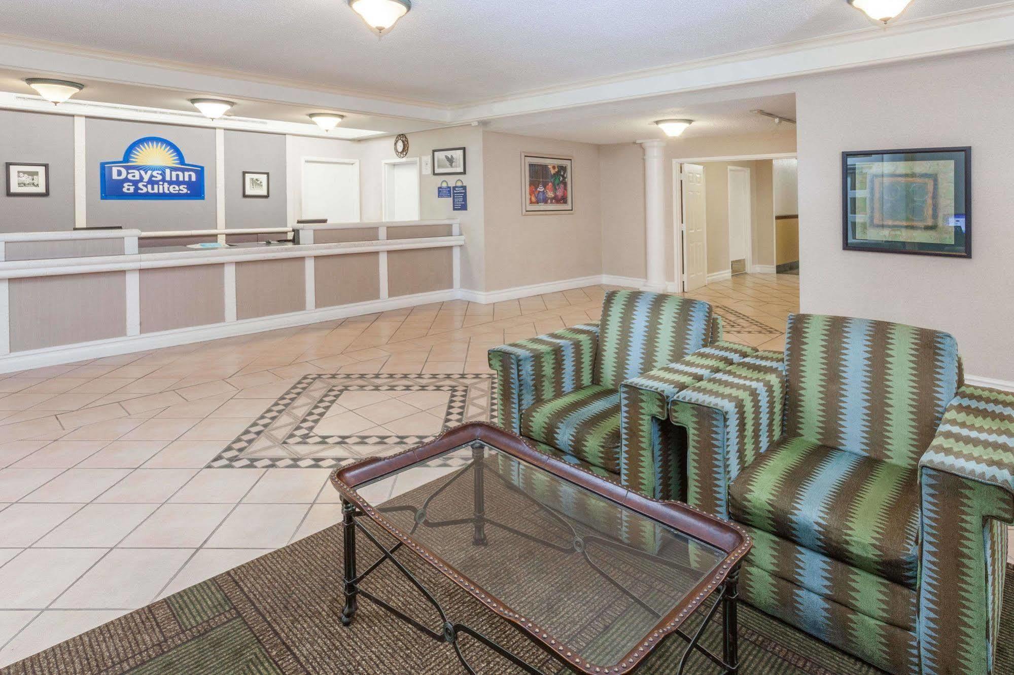 Days Inn & Suites By Wyndham Arlington Heights Luaran gambar