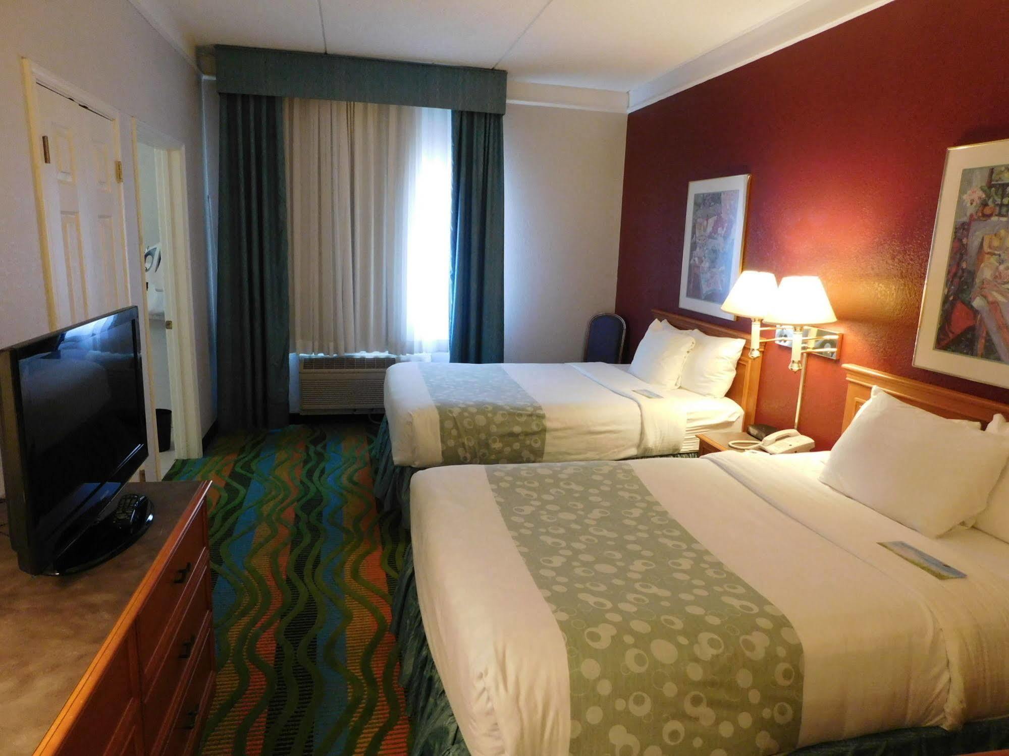 Days Inn & Suites By Wyndham Arlington Heights Luaran gambar