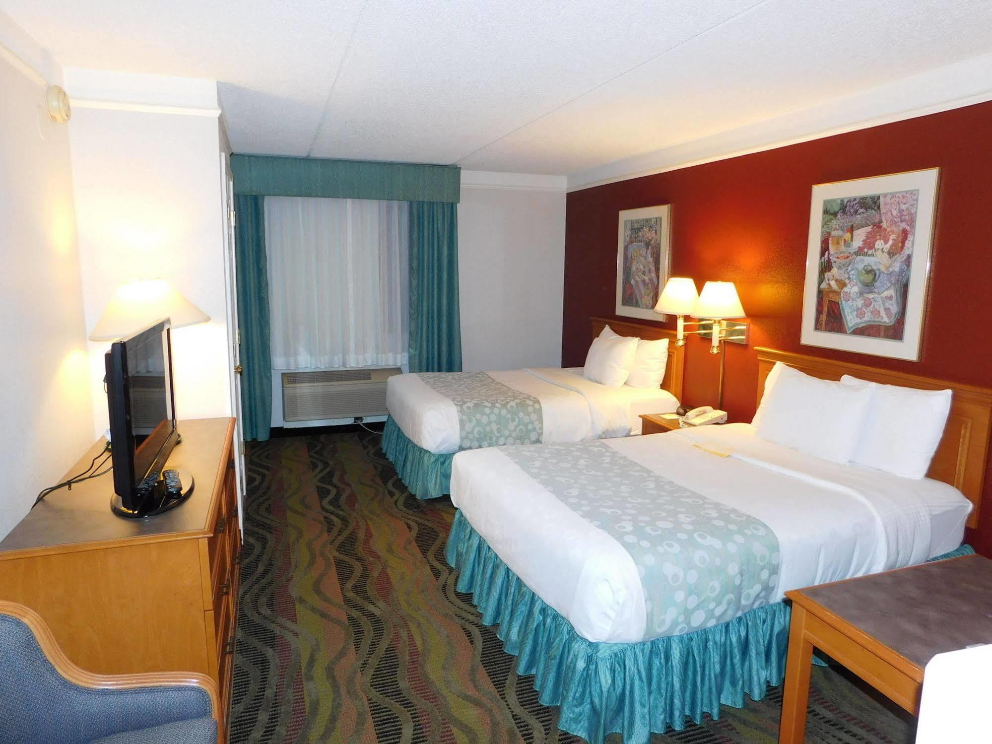 Days Inn & Suites By Wyndham Arlington Heights Luaran gambar