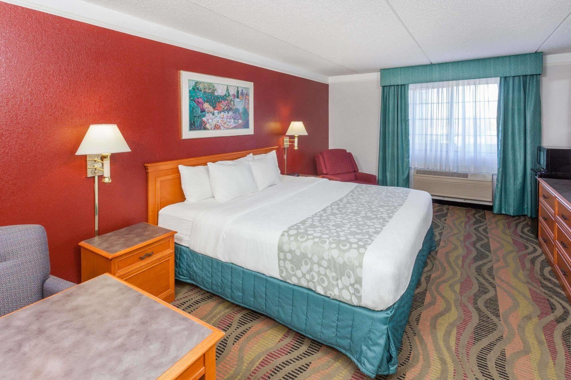Days Inn & Suites By Wyndham Arlington Heights Luaran gambar